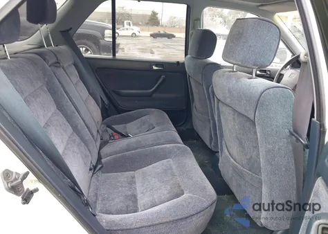 1993 Honda Accord Ex from USA, damaged, VIN 1HGCB9872PA008569